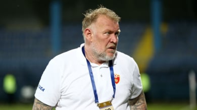 Спрягат за треньор на България играл в Реал и Барса