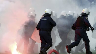 Безредици в Атина между босненци и полицаи