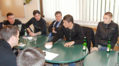 Балъков и Бобич се срещнаха с феновете