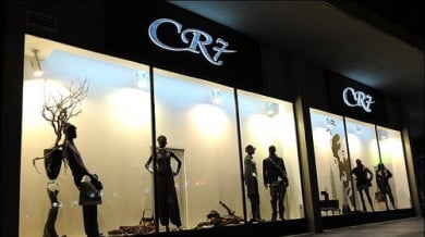 Фенове на Порто разбиха магазин на Роналдо