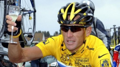 Ланс Армстронг стартира на състезание в Невада