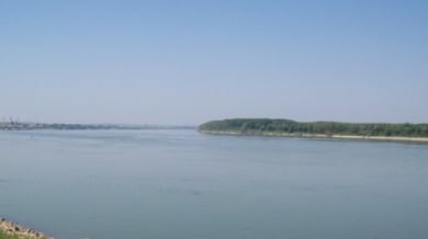 77-годишен преплува Дунав