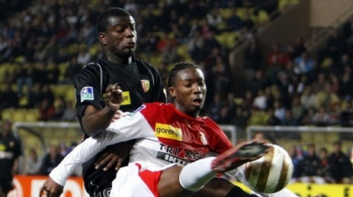 Адебайор прилъгал халф на Монако да играе за Того