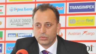 Шеф на ЦСКА замина по тъмно за Монако