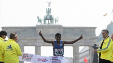 Гебреселасие спечели маратона в Берлин за 4 пореден път
