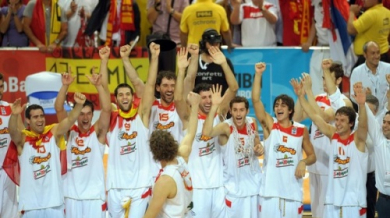 Испания покори европейския връх, би Сърбия на финала
