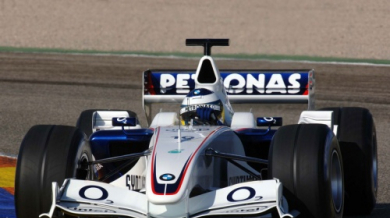 БМВ ще кара с двигатели на Ферари, ако остане във Формула 1