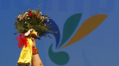 Казахстанка счупи три световни рекорда