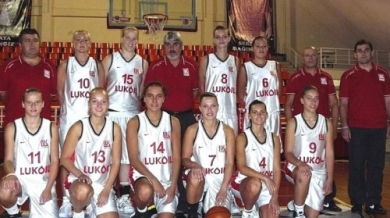 Лукойл Нефтохимик взе баскетболното дерби при жените