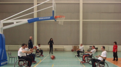 НСА домакин на първия у нас семинар  за баскетбол на инвалидни колички 
