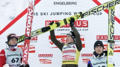 Симон Аман с втора победа в ски скоковете в Енгелберг