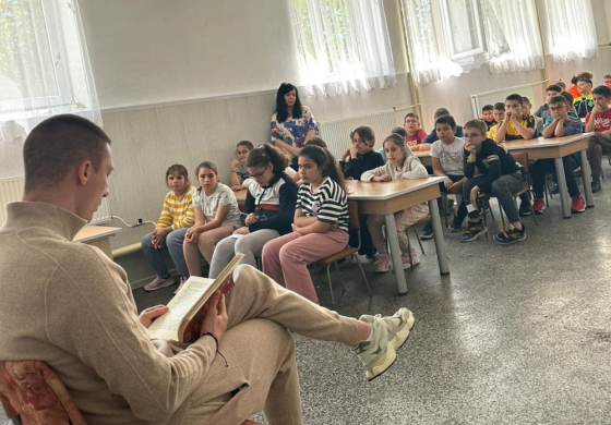 Звезда на Лудогорец чете на деца в Лозница СНИМКИ