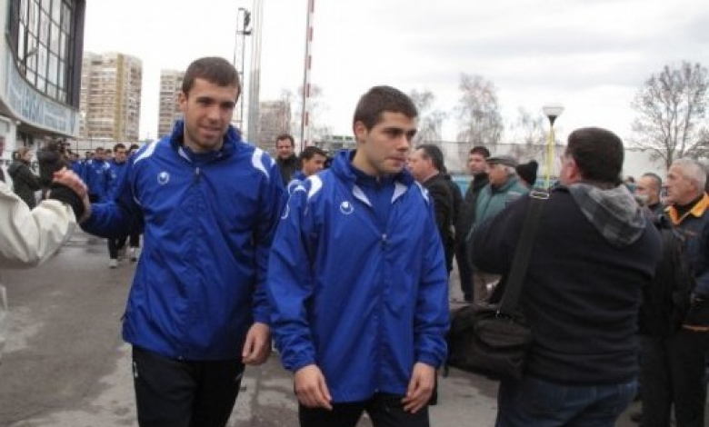 Стефан Станчев (вдясно) не е достатъчен на Гонзо 