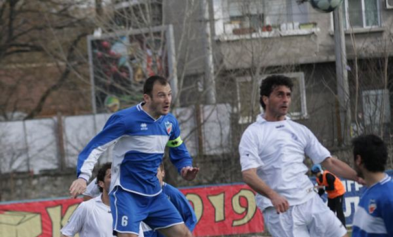 Росен Каптиев (вдясно) вкара един от головете
СНимка: sport.ruse24.bg
