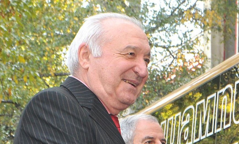 Петър Жеков реализира победното попадение за ЦСКА във вратата на Левски на финала през 1969-а
