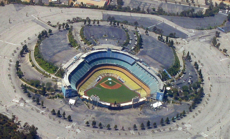 Изглед към &quot;Dodger Stadium&quot; от въздуха