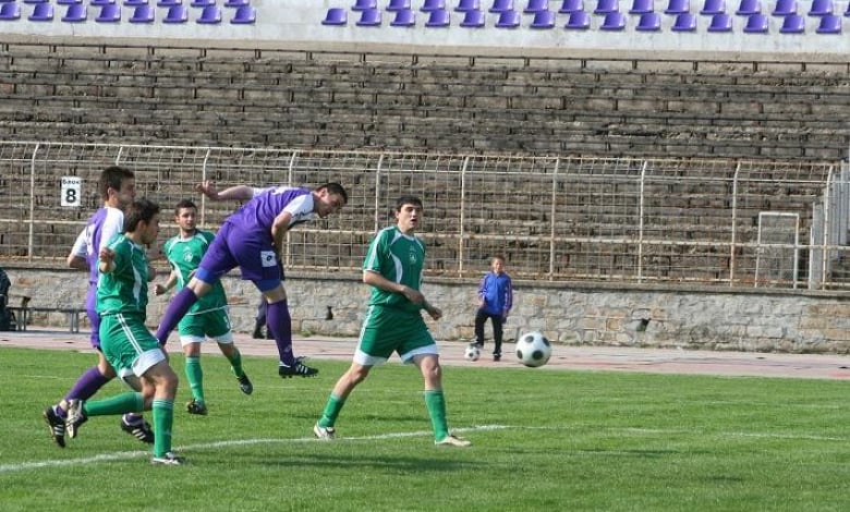Михаил Аврионов вкара още в 3-ата минута в последния мач между Етър и Пирин (ГД) /снимка sport-vt.com