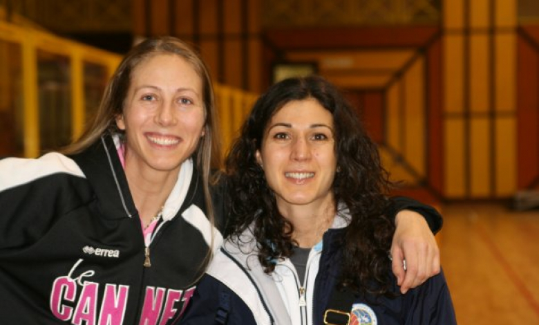 Ева Арсова (вдясно) с Атанаска Коюмджиева (вляво) /снимка bgvolleyball.com