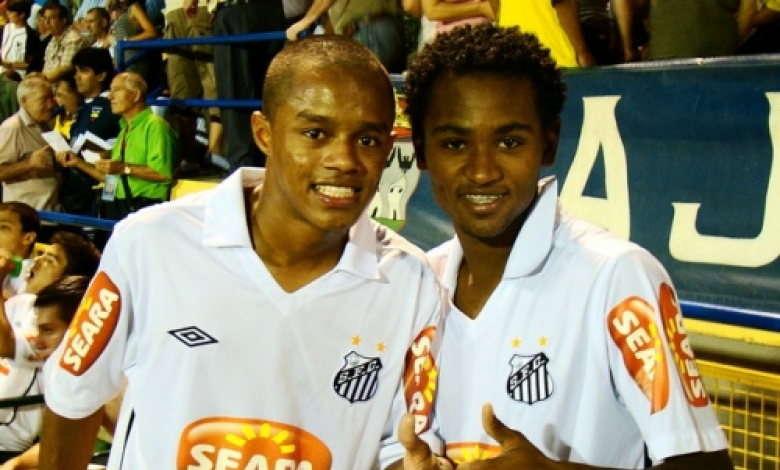 Шоко (вдясно) Снимка: официален сайт на Сантос