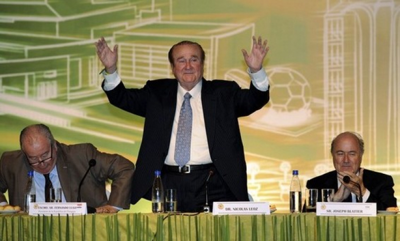 Президентът на Аржентинската футболна асоциация Хулио Грондона