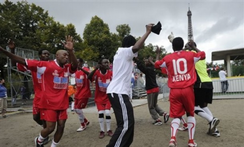 Мъжкият тим на Кения танцува на тренировка