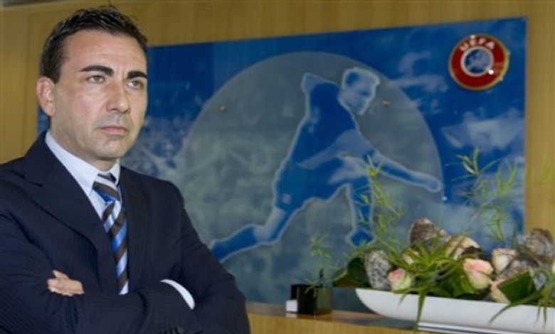 Генералният директор на Сион Домениканджело Масимо в очакване на решението на УЕФА