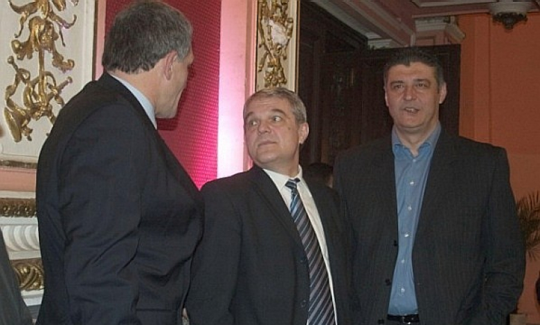 Цветан Антов (вдясно) ще води временно Спартак (Плевен)