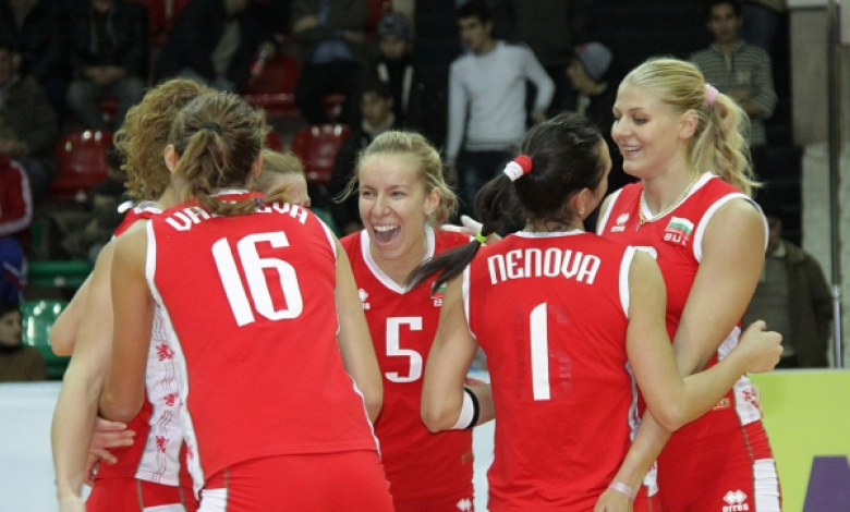 Рабаджиева (в средата) с националния тим