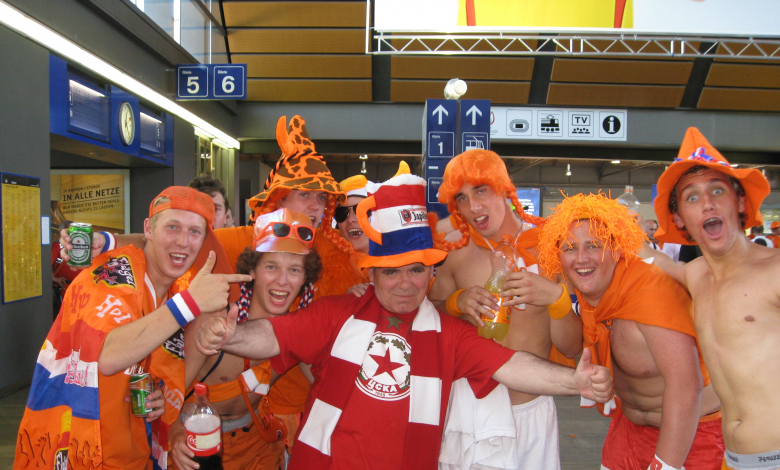 С холандски фенове по време на Евро 2008