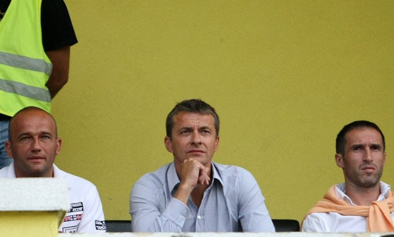 Снимка: sportni.bg
Славиша Йоканович (в средата), отляво е помощникът му Александър Янкович, отдясно - другият асистент Дражен Болич