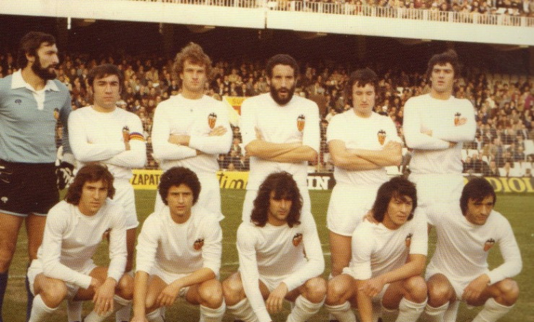 Съставът на Валенсия от есента на 1978 г. Кемпес е на долния ред в средата