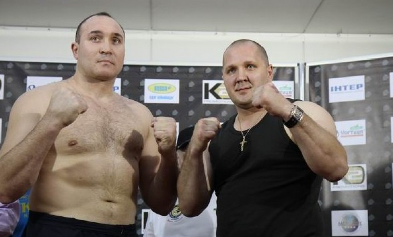 Ивица Перкович (вдясно) преди мача с Устинов