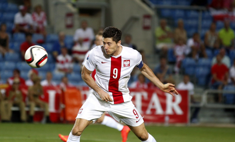 Роберт Левандовски вкара четири гола на Гибралтар/ снимка: REUTERS