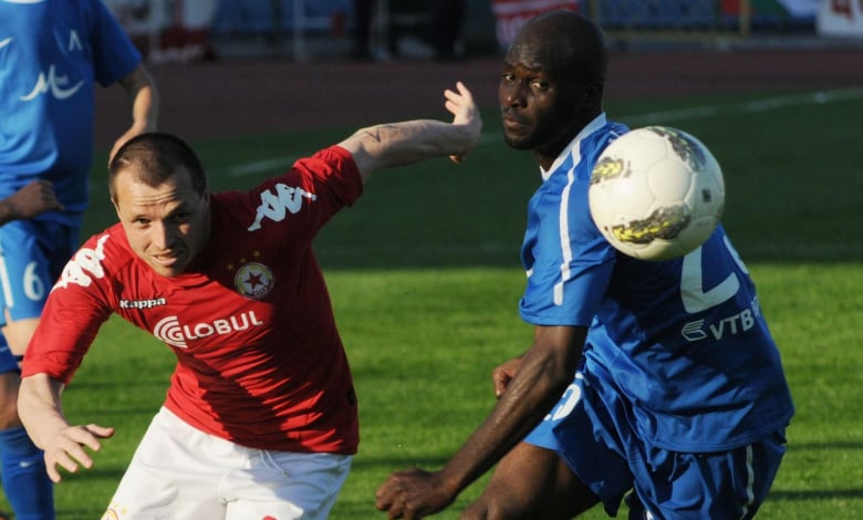 Диамутен по време на мача с ЦСКА през април 2012 година, спечелен с 1:0 от &quot;сините&quot;