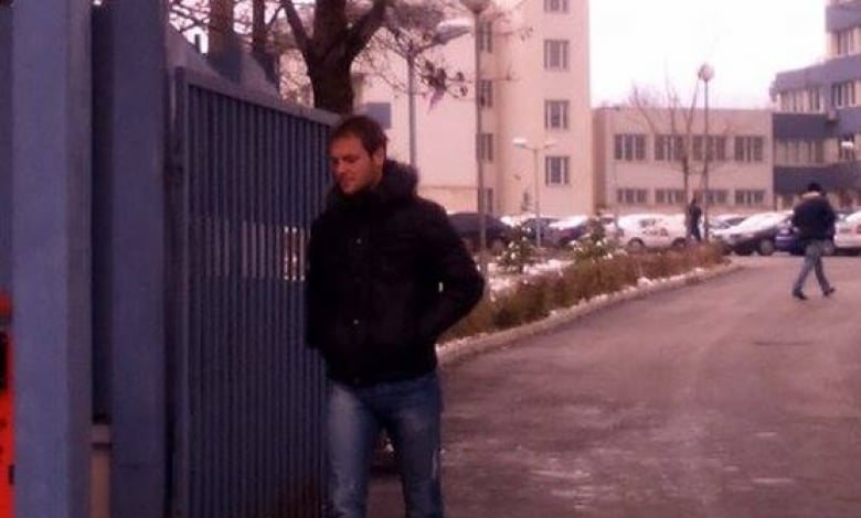 Иво Иванов излиза от разпита. Снимка ПЛАМЕН СЛАВОВ/БЛИЦ
