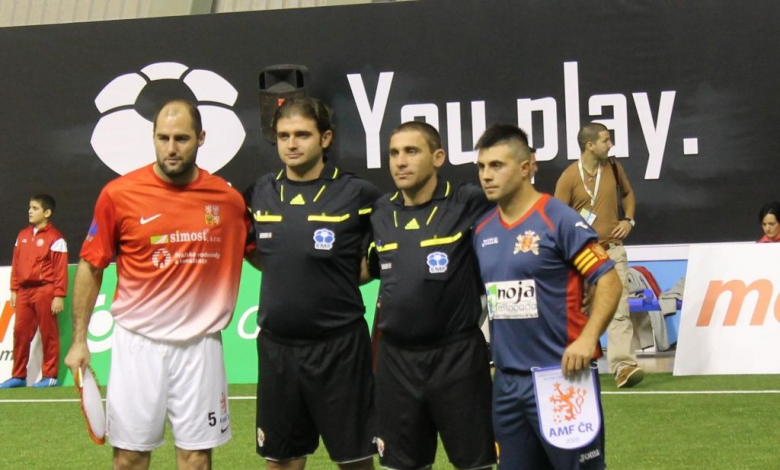Стойно Чачов (вторият отляво надясно) на последното Европейско първенство в Черна гора