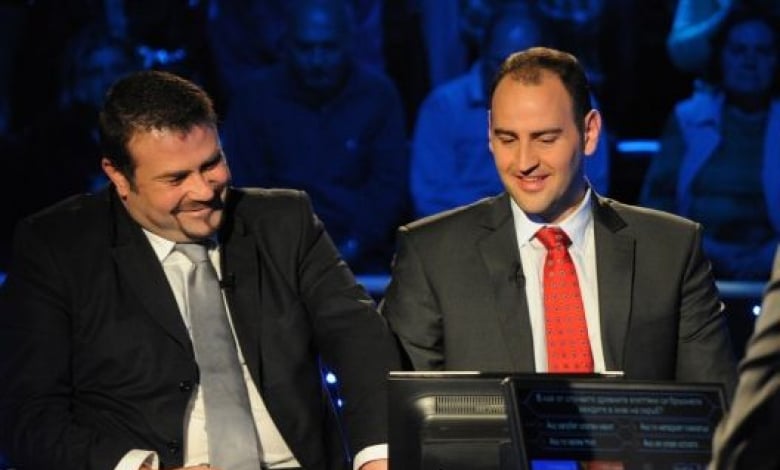 Георги Драгоев (вляво) е новият победител в анкетата на БЛИЦ