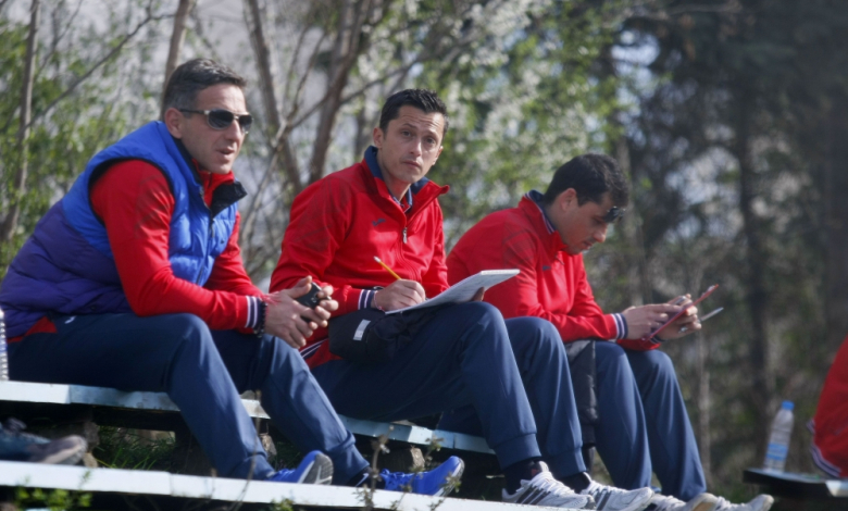 Томаш (най-вдясно) е новият треньор на Локо (ГО). Снимка: LAP.bg