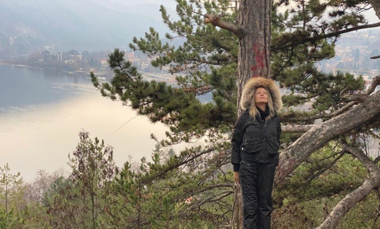 Стефка Костадинова на разходка край езерото Панчарево