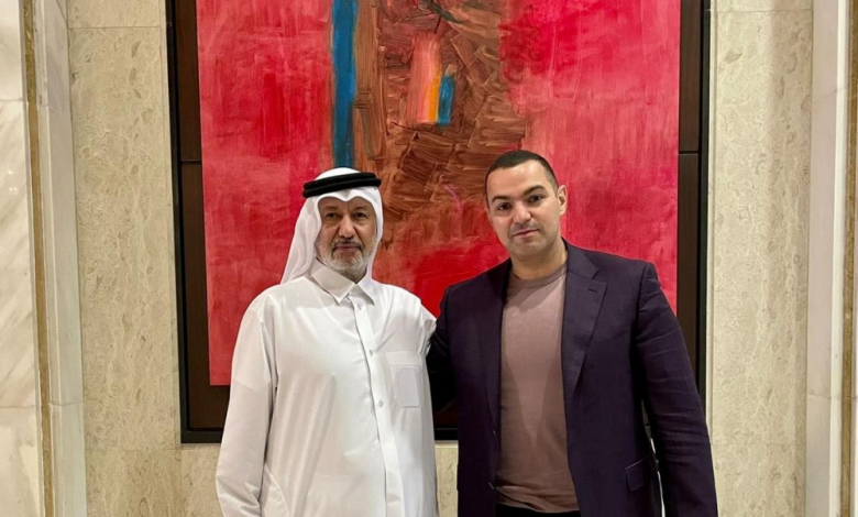 Ариф Маджид с Мохамед Юсеф Ал Мана – член за Изпълкома на IWF, президент на Азиатската щанги асоциация и президент на Катарската федерация по вдигане на тежести