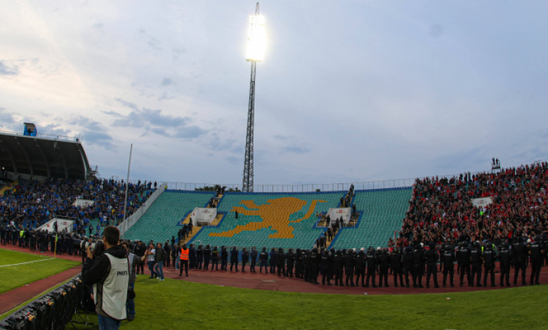 За първи път от години на националния стадион няма да има други мачове за първенство освен Левски - ЦСКА Снимка: Startphoto.bg