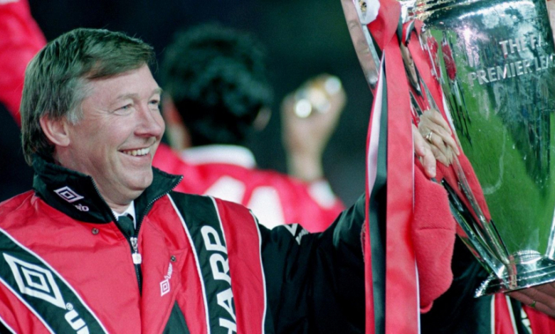 3 май 1993: Алекс Фъргюсън държи първия си шампионски трофей с Манчестър Юнайтед