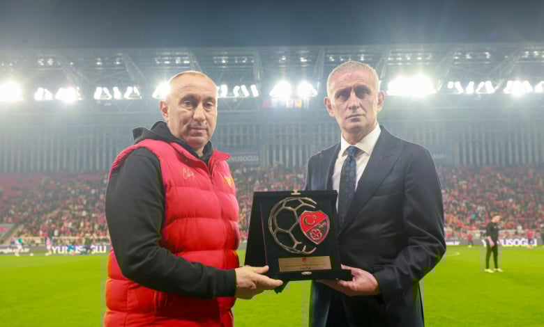 Снимки: Göztepe Spor Kulübü/X