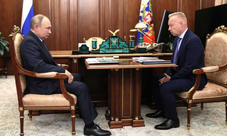 Дмитрий Мазепин (вдясно) с Владимир Путин