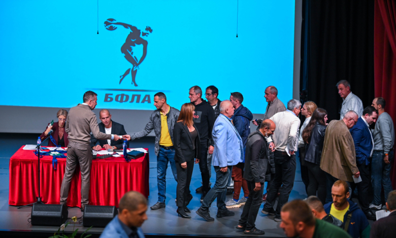 Снимки: startphoto