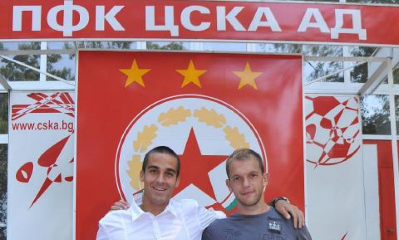 Мороз (вдясно) вече има прякор в ЦСКА