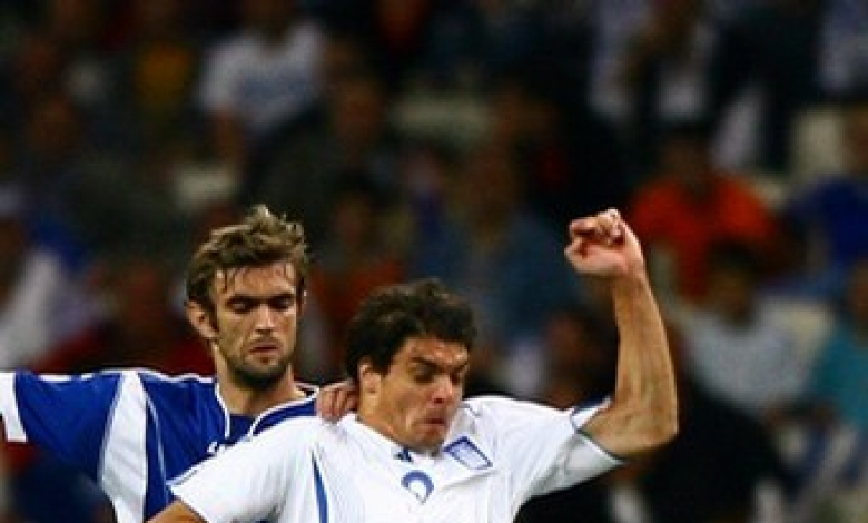 Хъргович (вляво) няма да може да играе срещу България