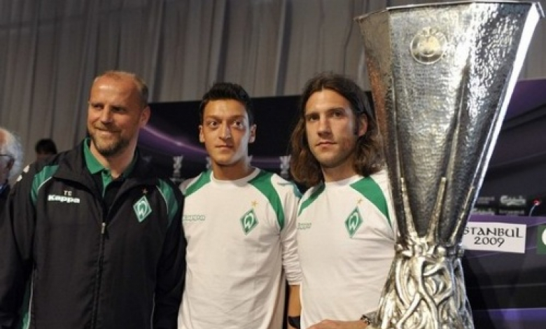 Фрингс (най-вдясно) и съотборниците му излизат тази вечер срещу Шахтьор във финала за Купата на УЕФА