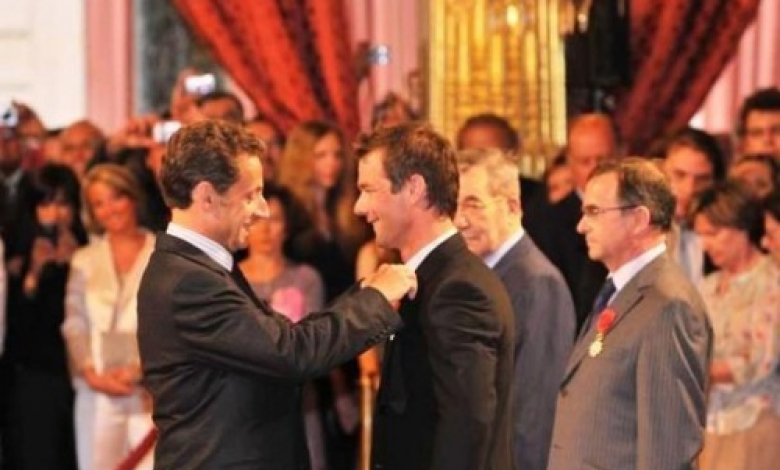 Саркози награждава Льоб /снимка clubf1