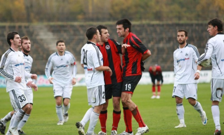 В неделя мъжките отбори на Славия и Локо не се победиха, завършвайки 0:0 /снимка "Булфото"